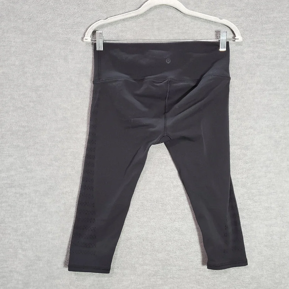 Lululemon Women Activewear Pants 10 Black Reveal Crop Legging Mesh‎ Yoga